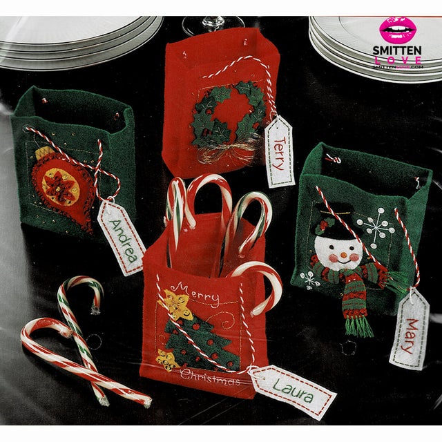 85105 Bucilla Felt Stocking KIT: Elegant Poinsettia 45.7cm